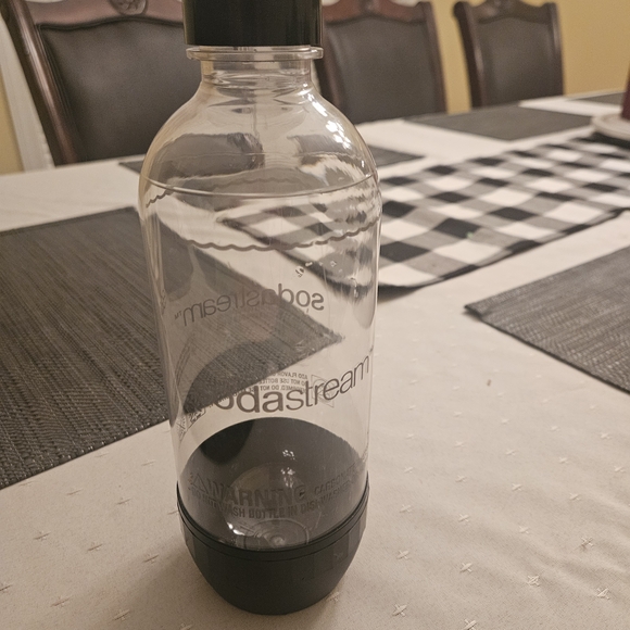 SodaStream Clear Bottle with Black Cap - Picture 1 of 1